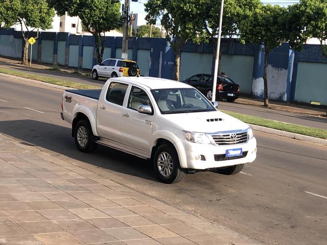 Hilux SRV 3.0 Diesel 4x4 Aut. *Controle Tração/ Multimídia/ Pneus 0km - Foto 2
