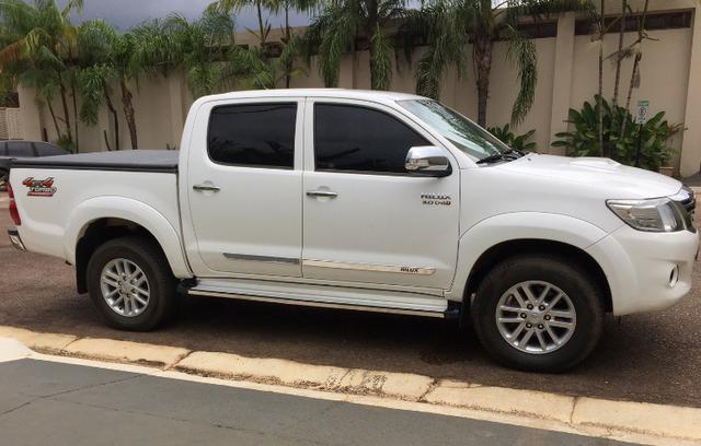 Toyota Hilux Branca 14/15 SRV com controle de estabilidade e roda aro 17 - TOP - 2015 - Foto 2