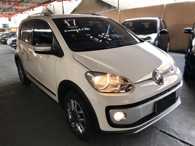 UP CROSS TSI 2017 1.0 completo com rodas de liga leve e faróis de milha - Foto 2