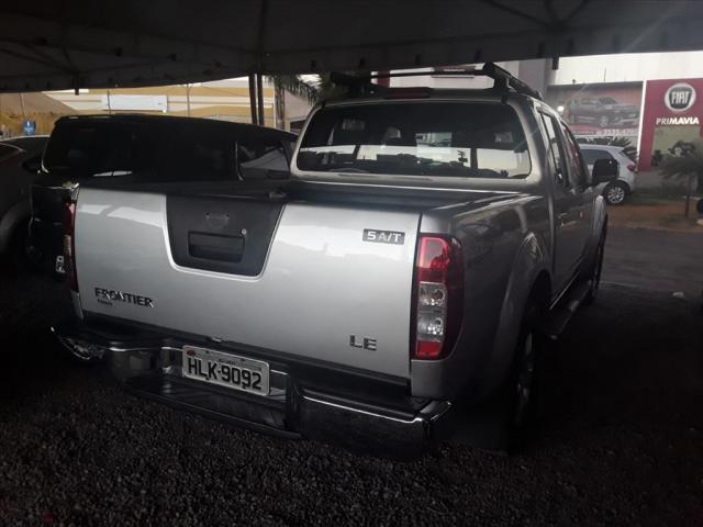 NISSAN FRONTIER 2.5 LE 4X4 CD TURBO ELETRONIC DIESEL 4P AUTOMÁTICO - Foto 4