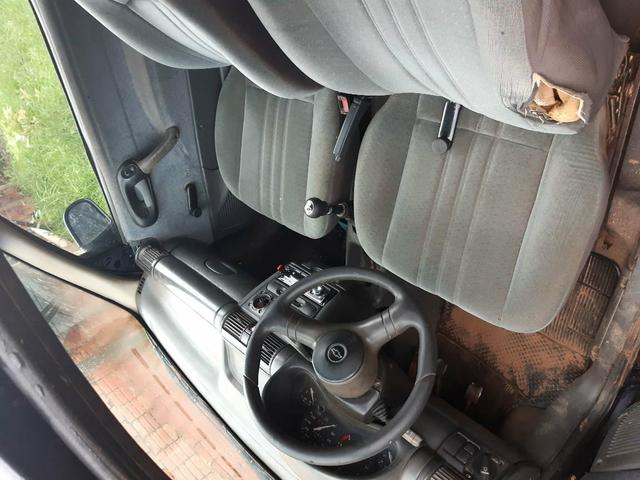 Vendo essa pick up : 8.000