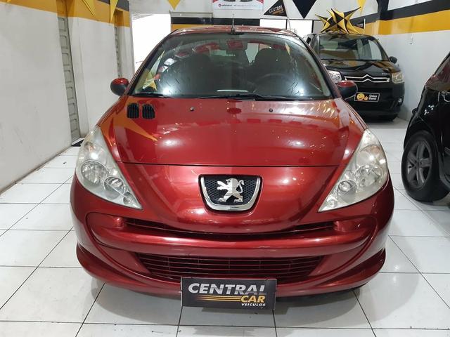Peugeot / 207 XR Hatch 1.4 - 2010