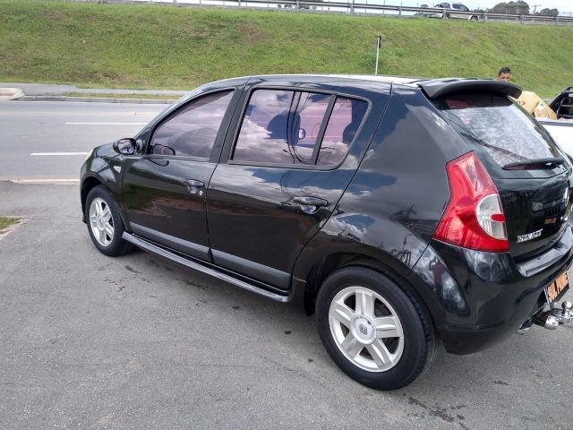 Sandero 1.6 * Financia 100%* logan, clio ,symbol - Foto 7