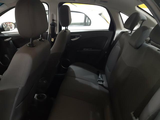 FIAT- Grand Siena 1.4 2016 - Foto 10