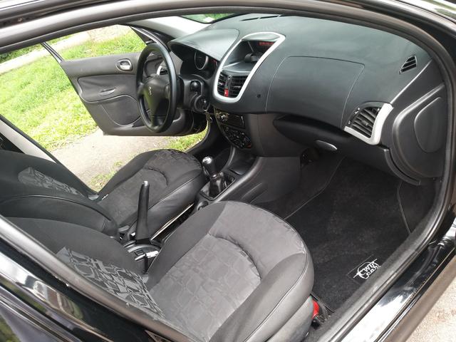 Peugeot 207 - Foto 8