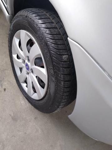 Palio completo com 4 pneus semi novos, oportunidade - Foto 8