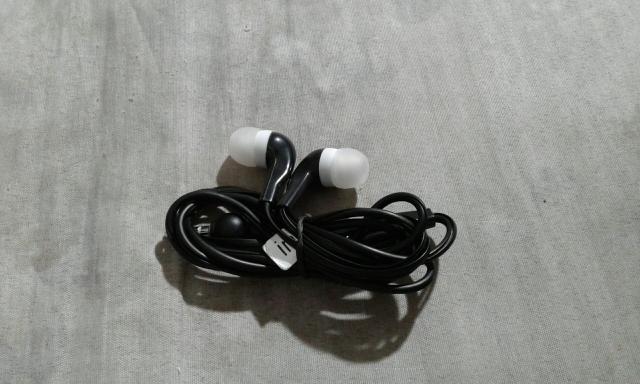 Fone De Ouvido Que Só Funciona De Um Lado - Foto 3