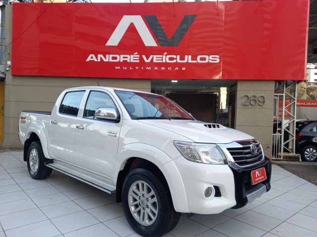 TOYOTA HILUX 2013