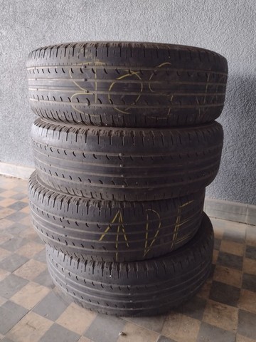 4 Pneus Goodyear EfficientGrip 205/65R16 usados - Bom estado 