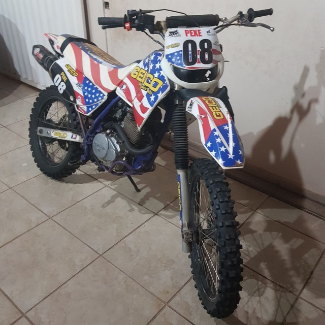XR200 MOTO PARA TRILHA