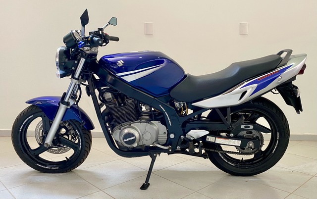 SUZUKI GS 500E