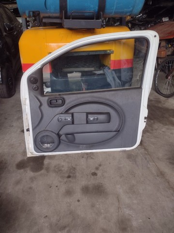 Porta Dianteira Direita Lisa somente lata Fiorino 2015  - Foto 2