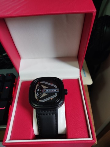 sevenfriday olx