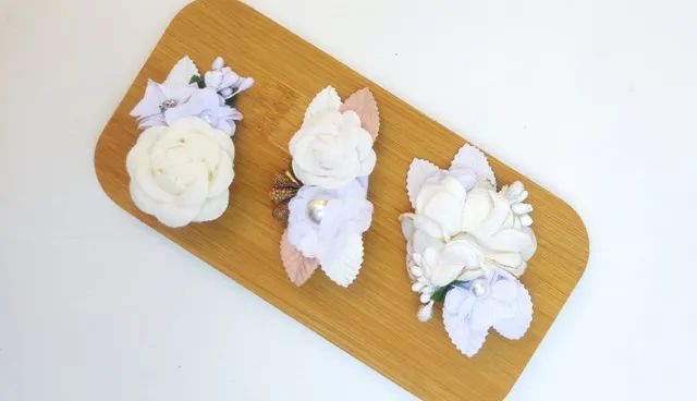 Prendedor de Cabelo Floral Arranjo para Noiva Daminha Criança Batizado Igreja etc - Foto 4