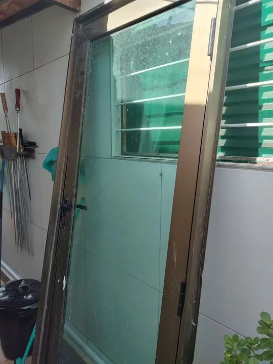 Porta alumínio e vidro 