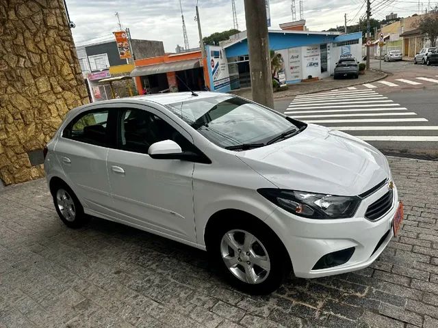 Onix Hatch 1.4 4P FLEX LT AUTOMÁTICO