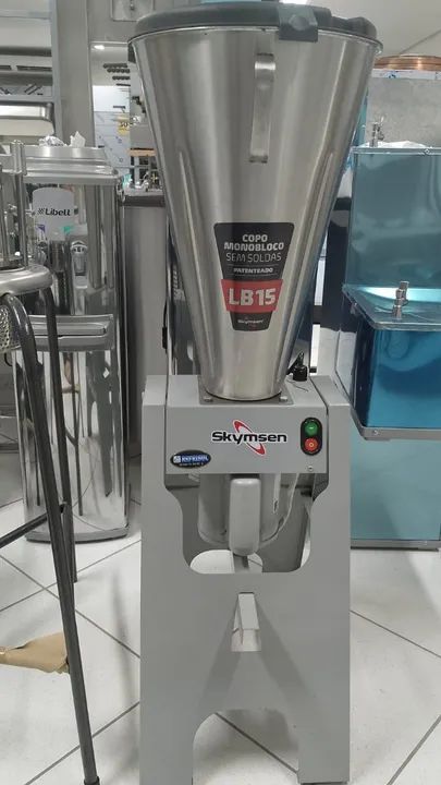 LB15 Liquidificador Comercial, Basculante, Copo Monobloco Inox  /Amanda