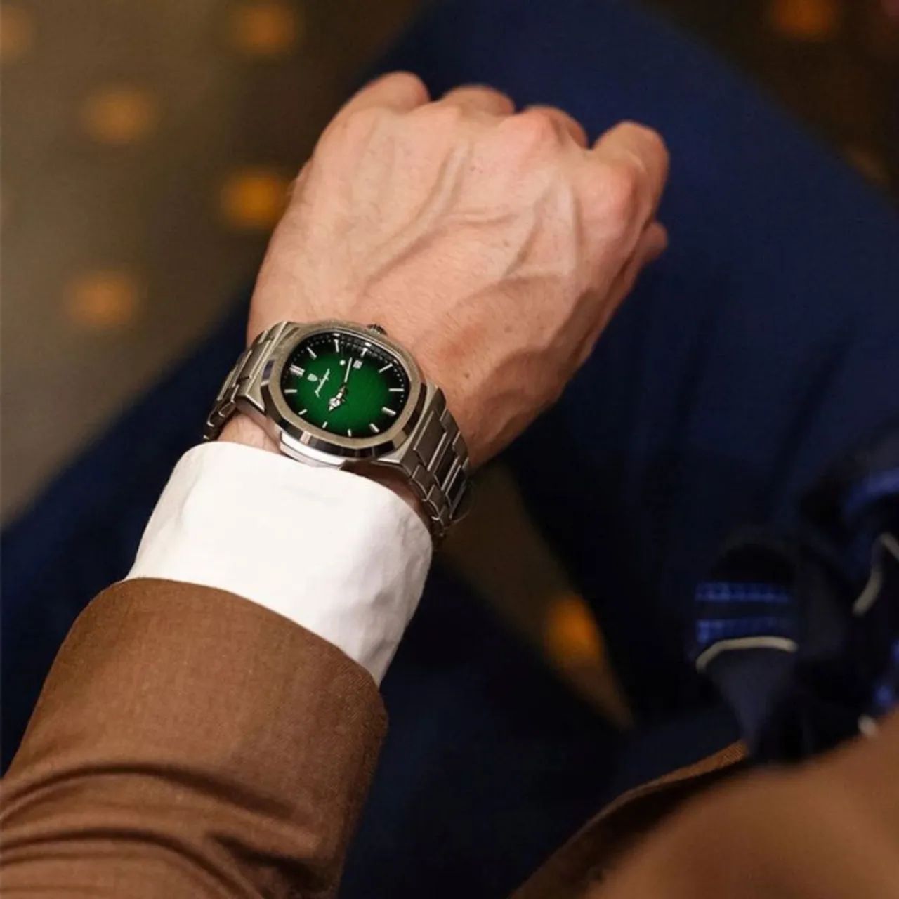 Relógio Poedagar De Luxo Com Caixa Correia Prateado Bisel Prateado Fundo Verde - Foto 4