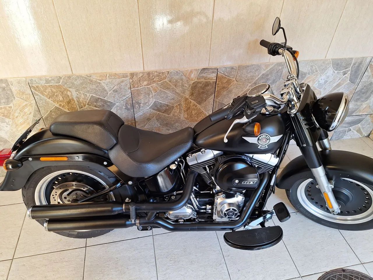 Harley Davidson FAT Boy Special troco e financio aceito carro ou moto maior ou menor  - Foto 4