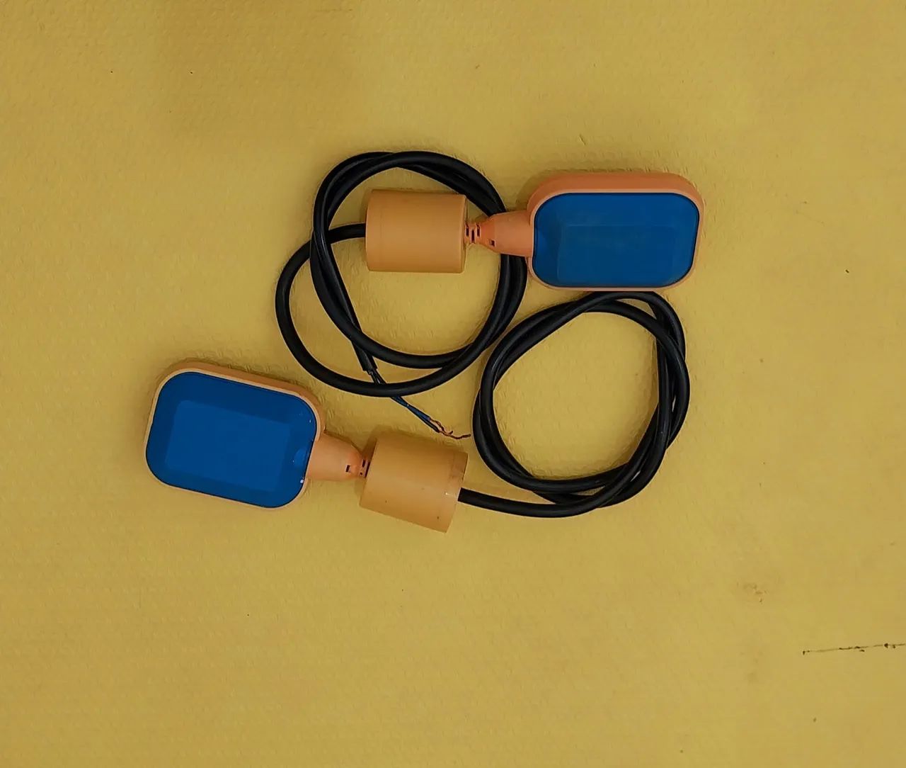 02 BOIAS AUTOMÁTICAS PARA CAIXA D'ÁGUA - Foto 2