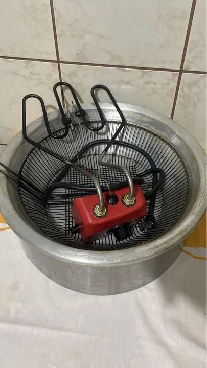 Fritadeira 7 litros em ótimo estado  - Foto 2
