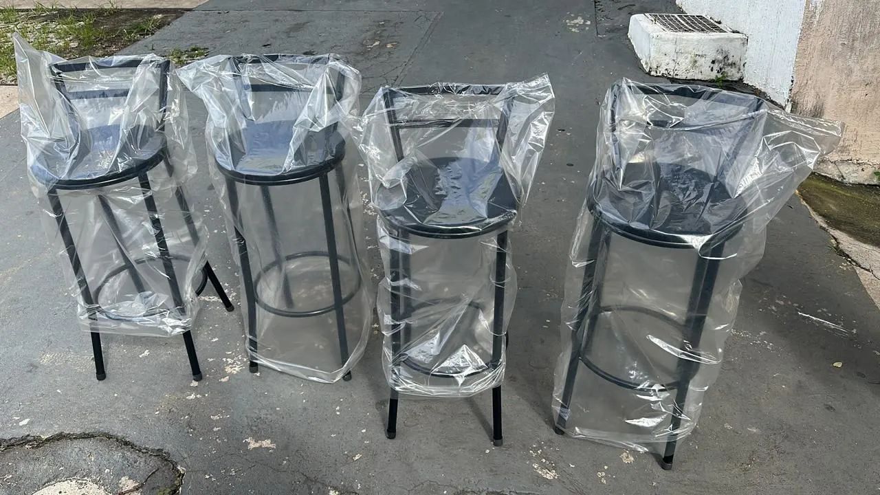  * Banquetas