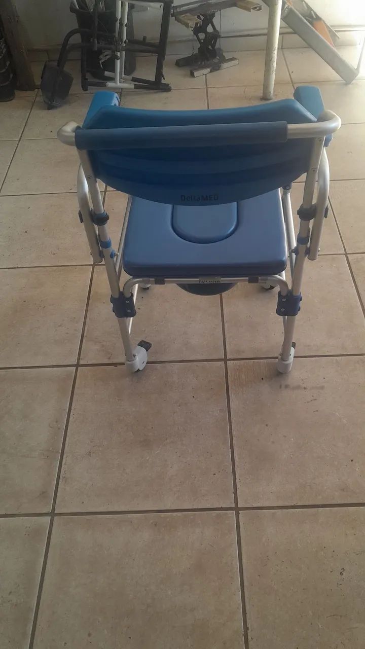 Cadeira de banho della MED  - Foto 5