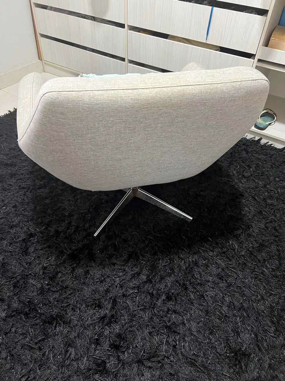 2 Poltrona Giratória Moderna - Conforto e Estilo