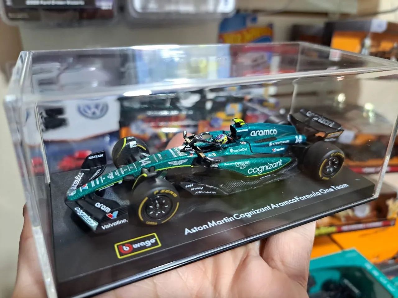 1:43 F1 2023 Aston Martin AMR23 #14 Com Piloto Fernando Alonso Metal Burago Novo Lacrado - Foto 2