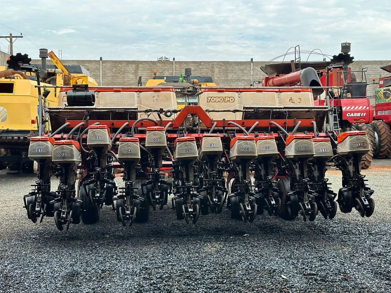 Plantadeira Jumil 7090 PD - 12 Linhas - Foto 3