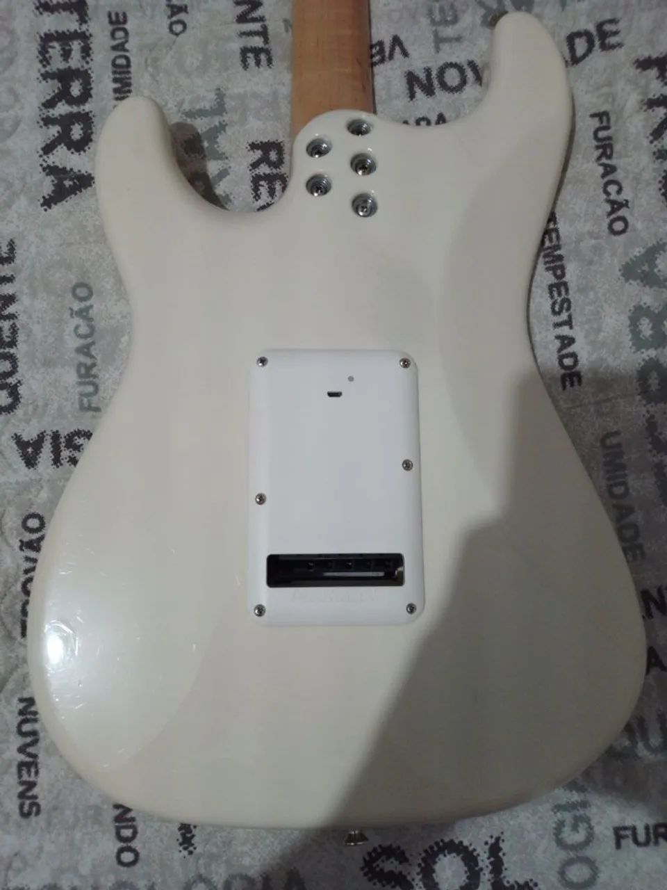 Guitarra Music Maker Stratocaster - Foto 3