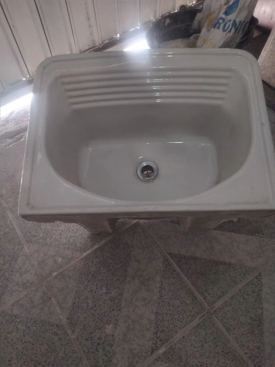 Tanque  de água de parede - Foto 2