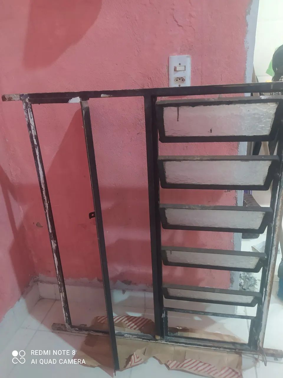 Vitral em madeira com detalhes em vidro - Foto 3