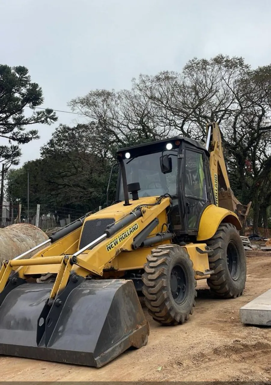 Retroescavadeira New Holland 4x2