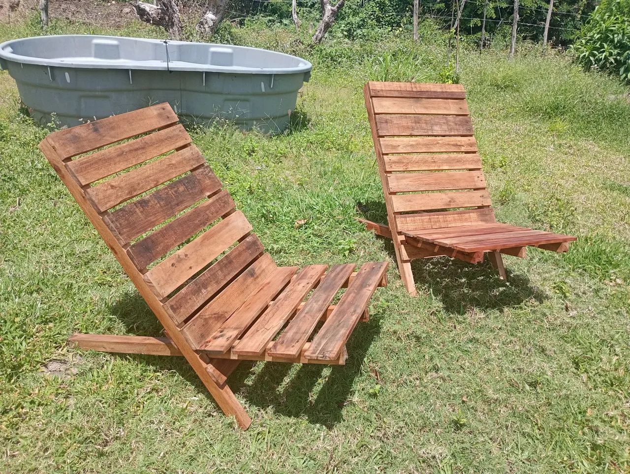 Vendo duas cadeiras de bronze por 150$