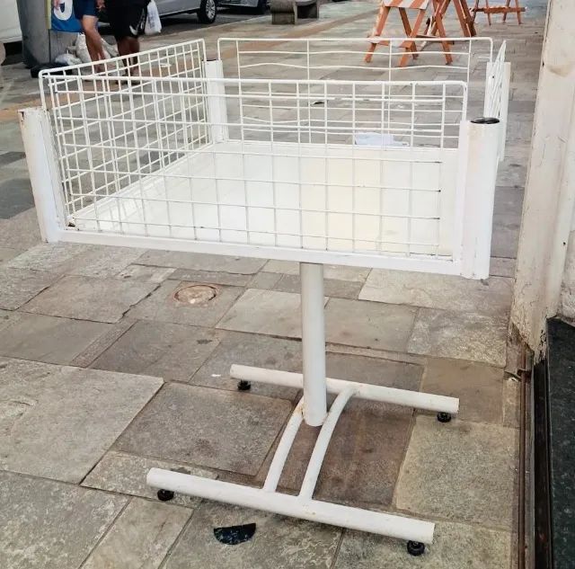 Cesto Banca de Oferta Aramado 