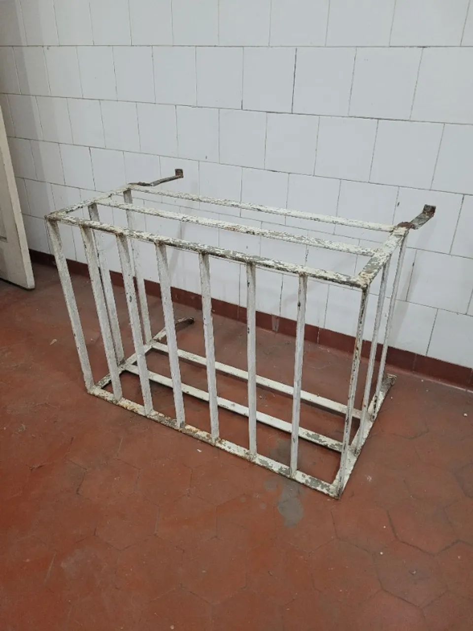 Grade de ferro para ar condicionado