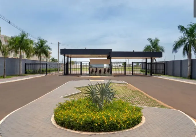 Terreno de 390 m2 em condomínio de alto padrão SUN LAKE RESIDENCE