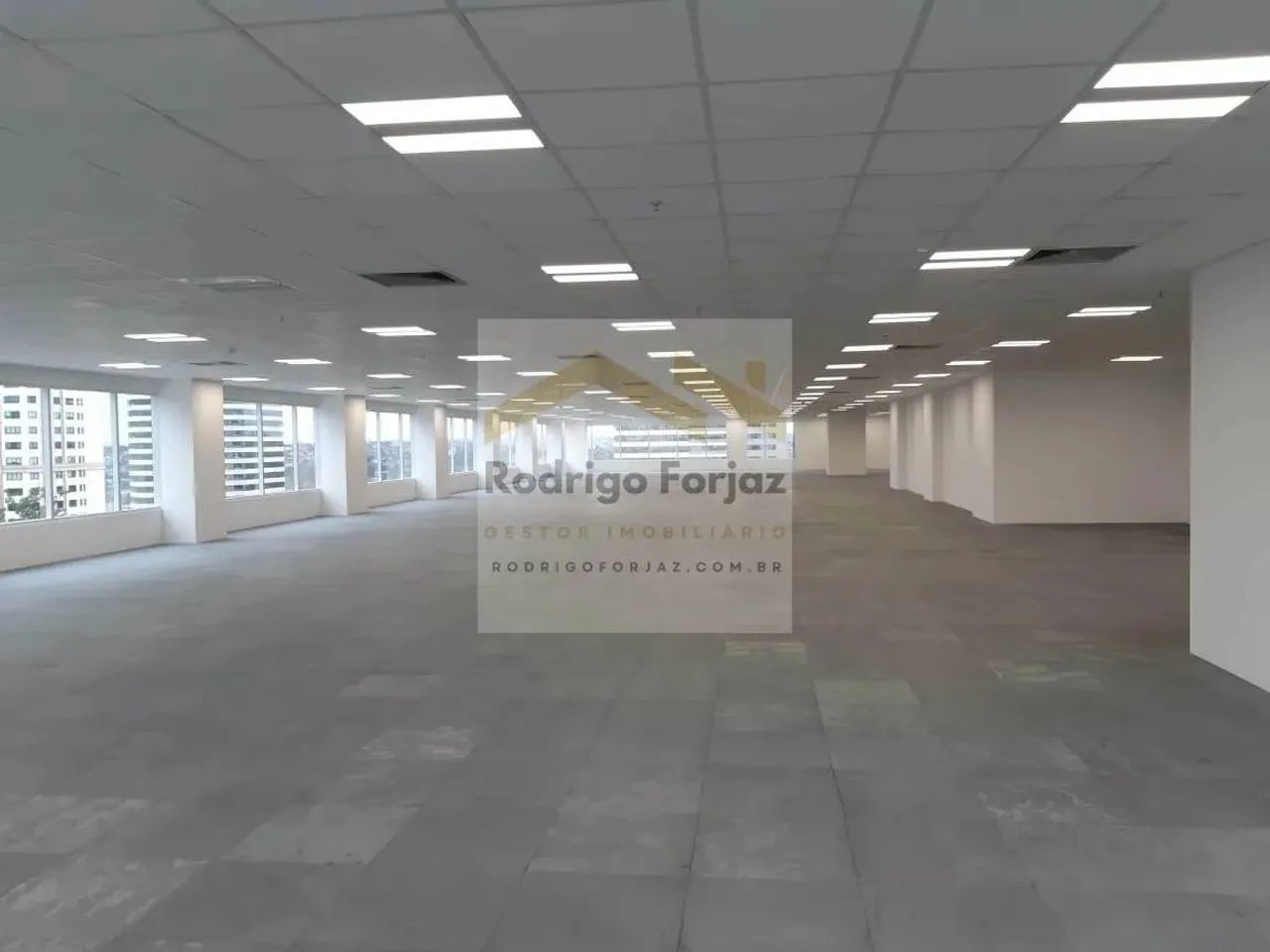 WestCorp - Laje corporativa - VENDA- OPEN SPACE com 2.036,62 m², Piso Elevado, Forro Modul