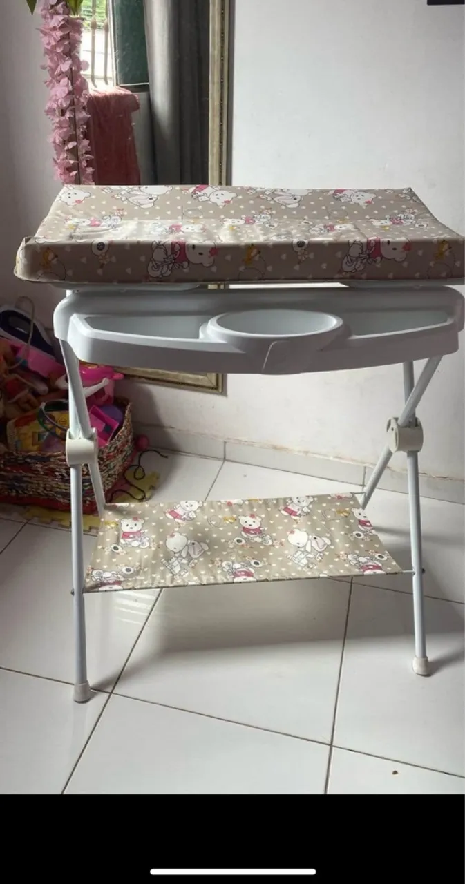 Banheira-Trocador com suporte para bebê