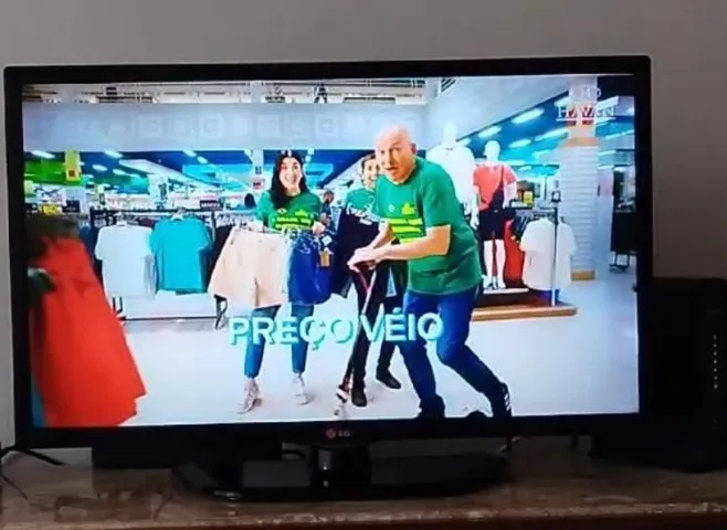 TV LG 32" polegadas, defeito na imagem...Imagem travando.Não é smart Tv