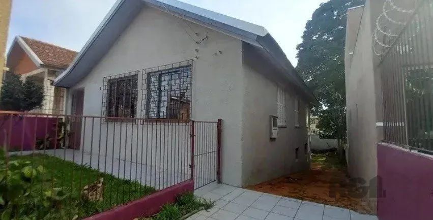 CASA NO SARANDI COM 3 DORMITÓRIOS PRÓXIMO DA BALTAZAR