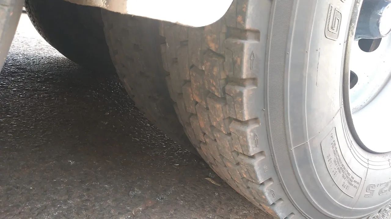Caminhão Scania Tanque - Foto 5