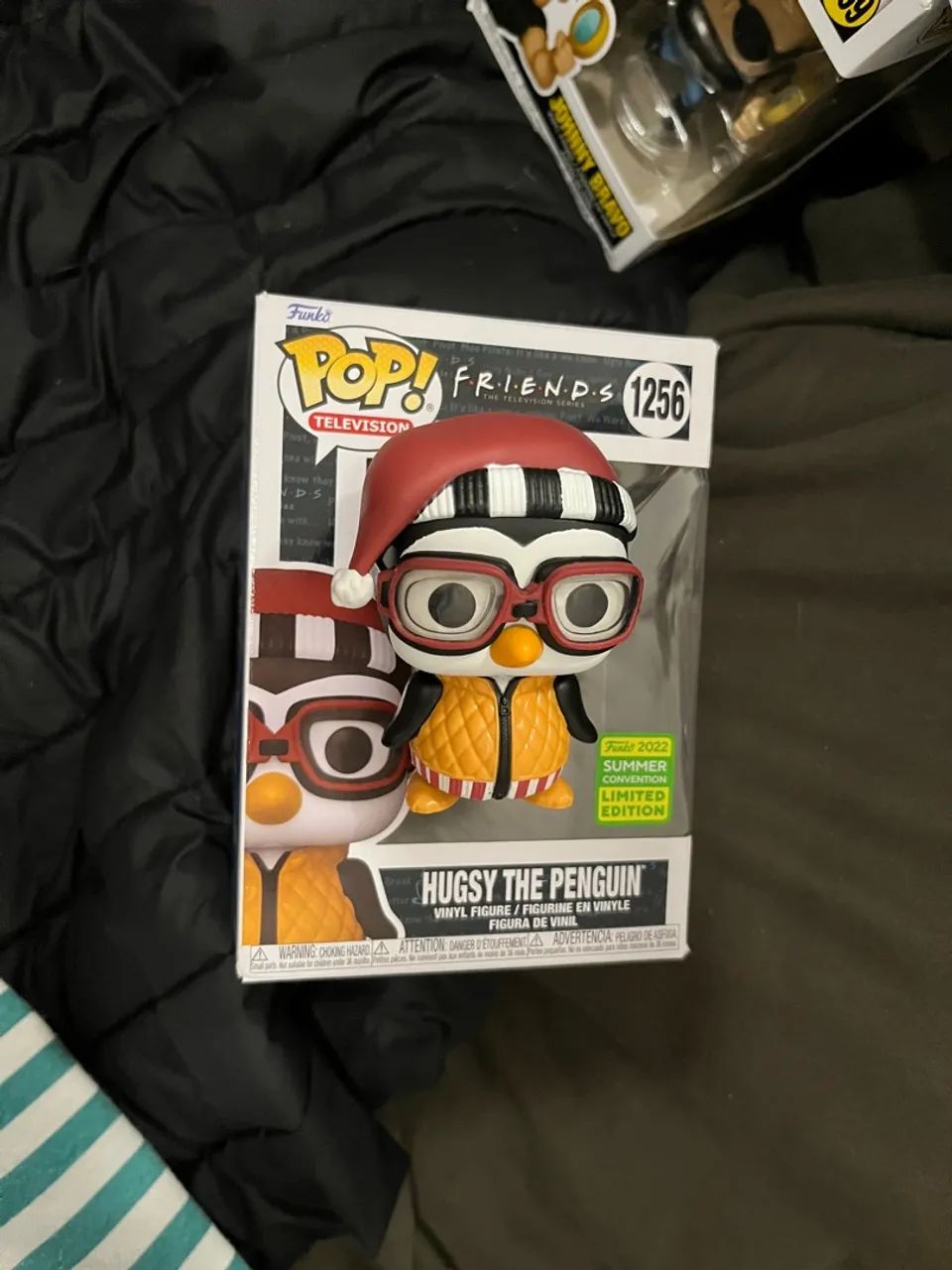 Funko Pop! Friends - Hugsy the Penguin 1256 - Summer Convention 2022 - Foto 4