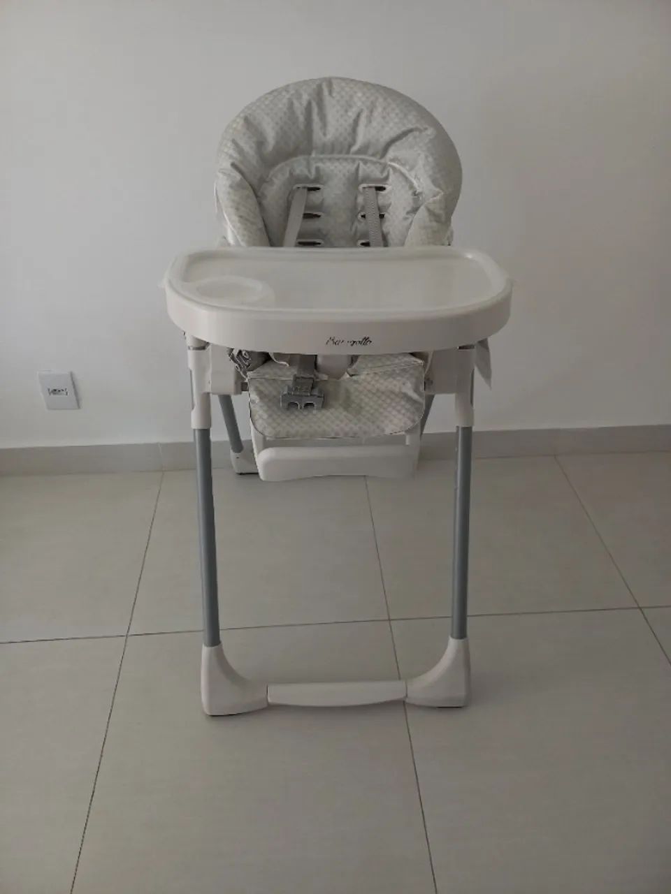 Vende-se cadeirinha alimentação infantil burigotto 