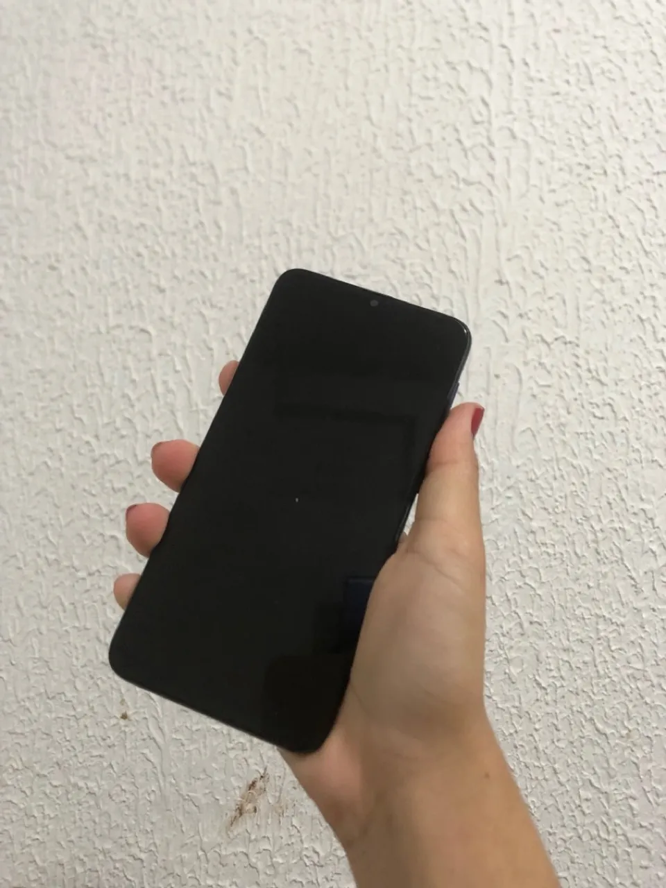 Celular em perfeito estado, sem marcas de uso!