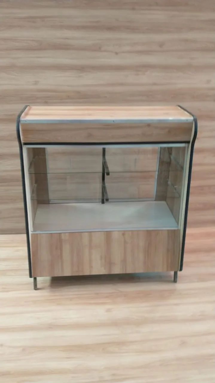 Balcão Expositor Madeirado Direto de Fábrica 