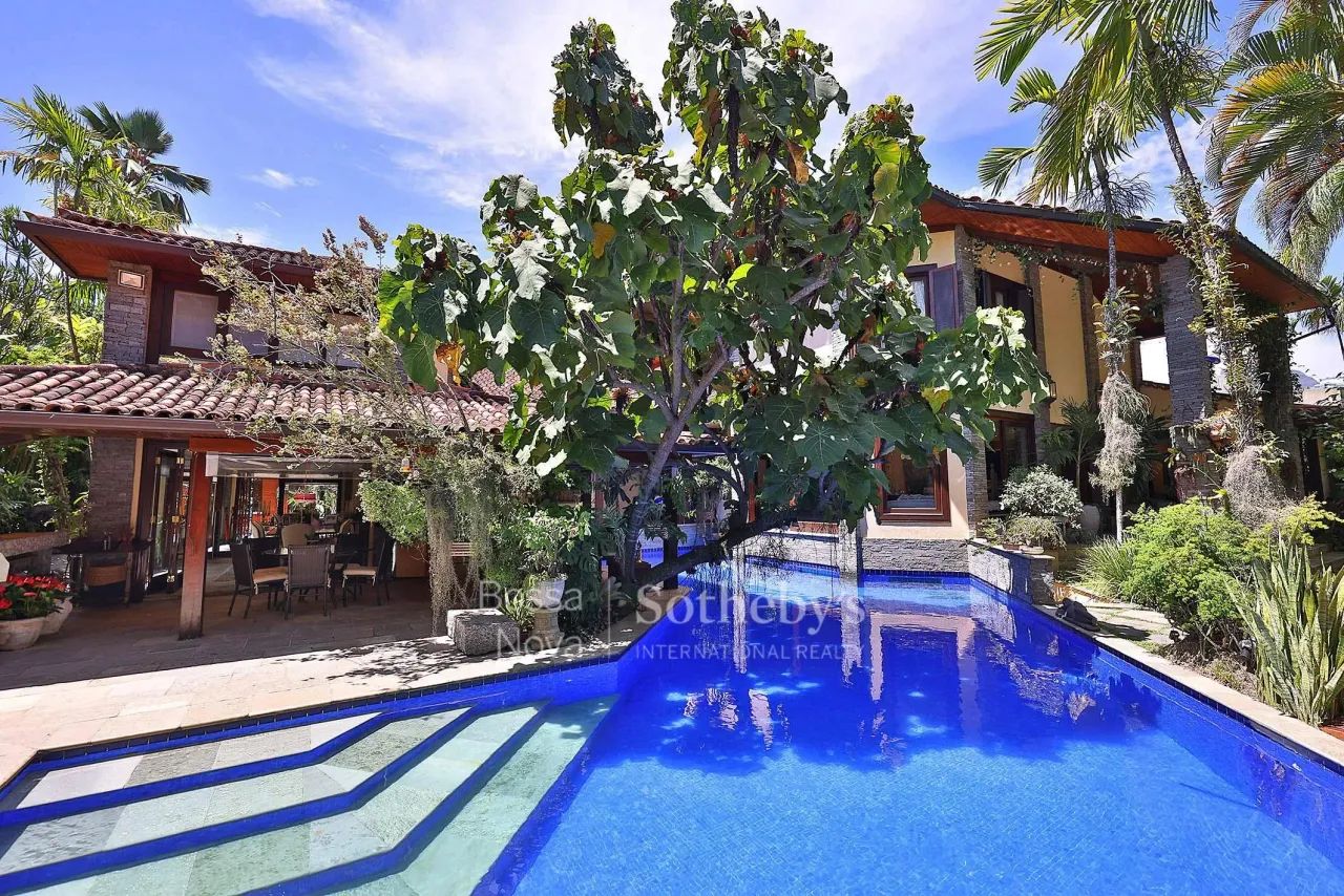 Casa com piscina e jardim assinado por Burle Marx no condomínio Santa Helena - Foto 5