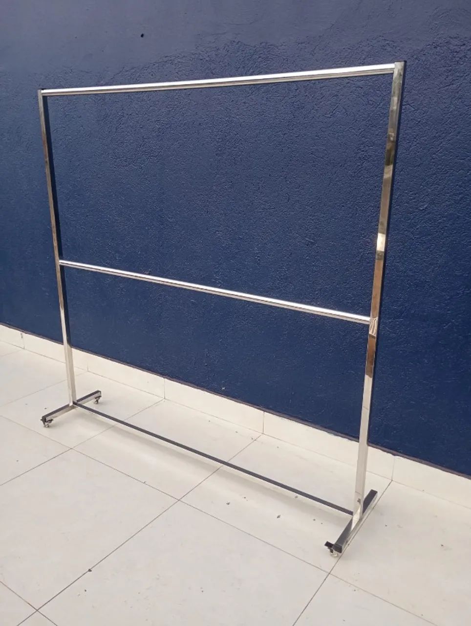 Arara inox 1.80x1.80 com divisória.. - Foto 3