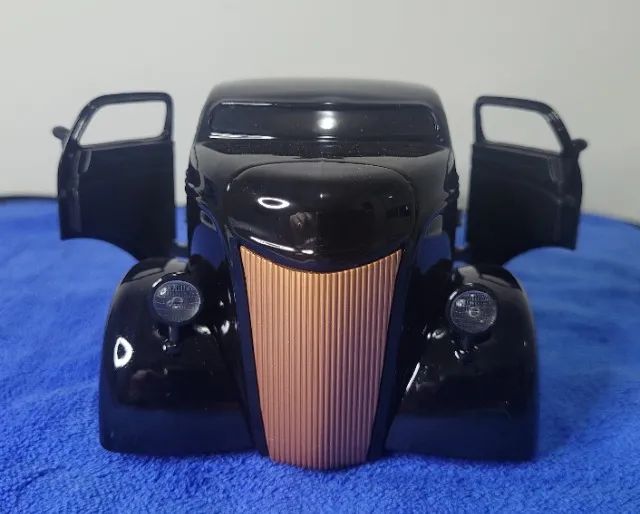 Miniatura Ford Coe, 1947
